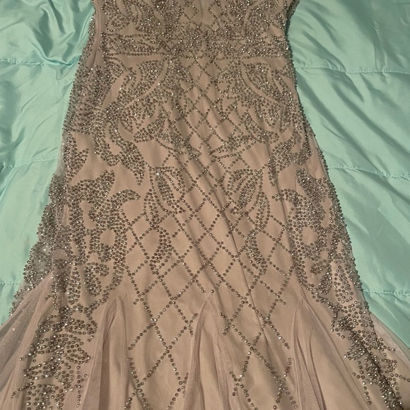 Prom dress size 8 worn once - Picture 5 of 8